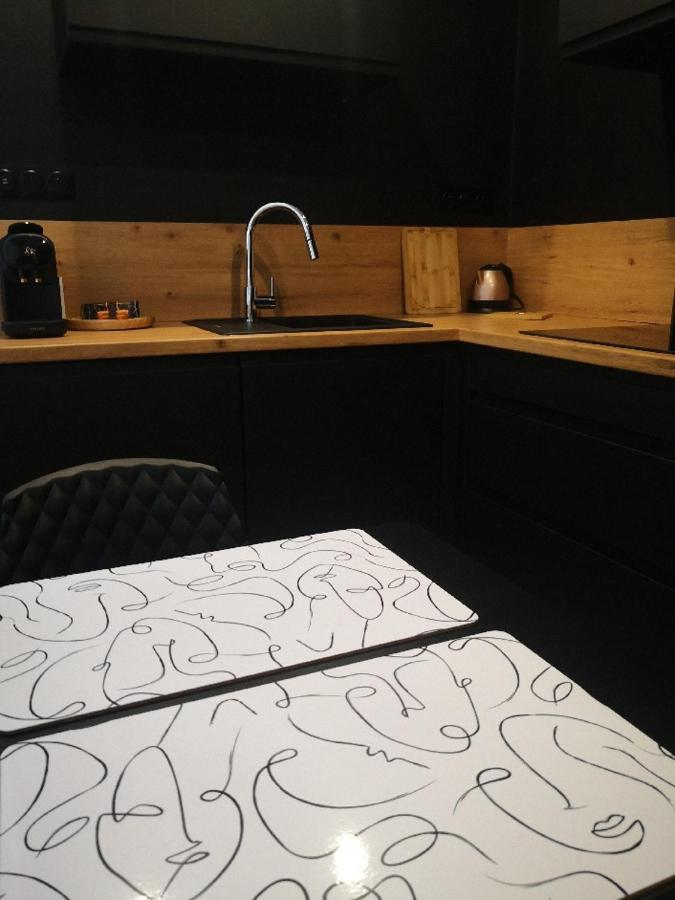 Studio Moderne, Place Parking Prive, Emplacement Ideal A 100 M Du Lac. Annecy Ngoại thất bức ảnh