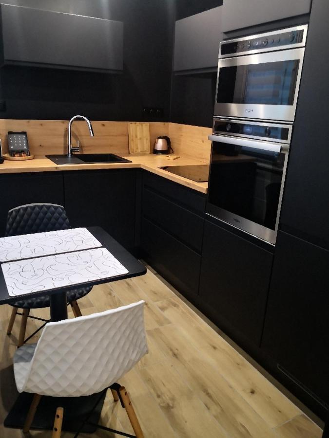 Studio Moderne, Place Parking Prive, Emplacement Ideal A 100 M Du Lac. Annecy Ngoại thất bức ảnh